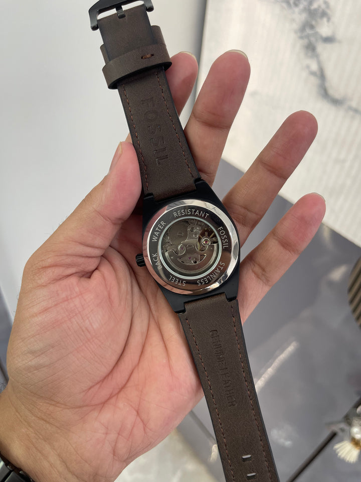 Automatic leather Stylish Black Chronograph Wristwatch