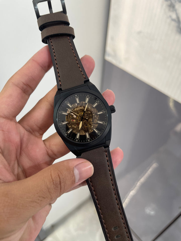 Automatic leather Stylish Black Chronograph Wristwatch